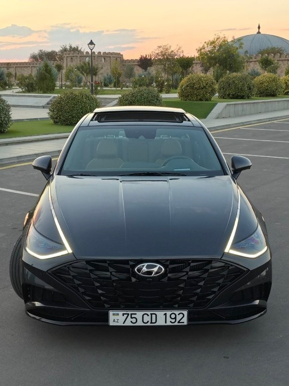 2020 Hyundai Sonata, 1.6L, 24000km - Image 3