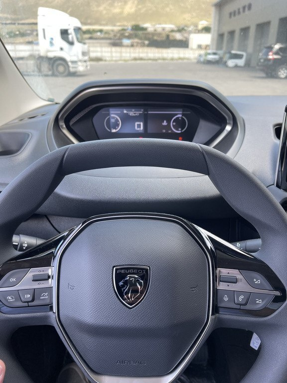 2024 Peugeot Partner, 1.5L, 0km - Image 11