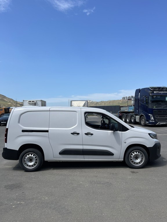 2024 Peugeot Partner, 1.5L, 0km - Image 5