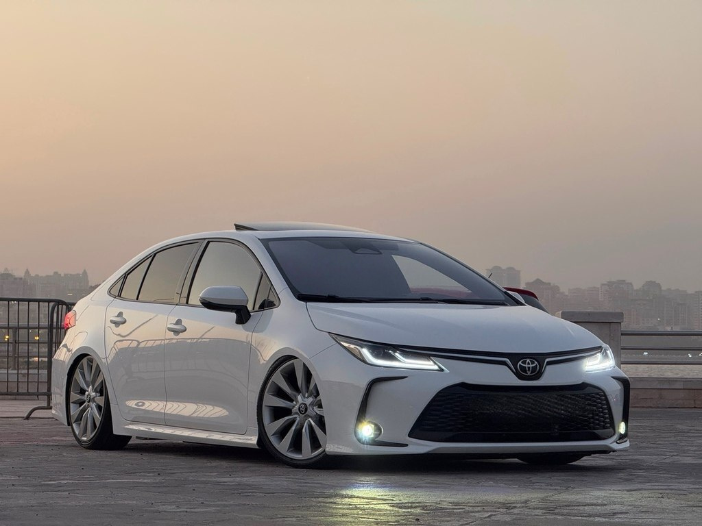2025 Toyota Corolla, 1.8L, 13000km - Image 5