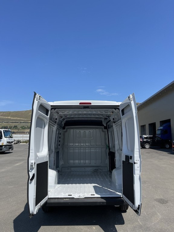 2025 Peugeot Boxer, 2.2L, 0km - Image 4