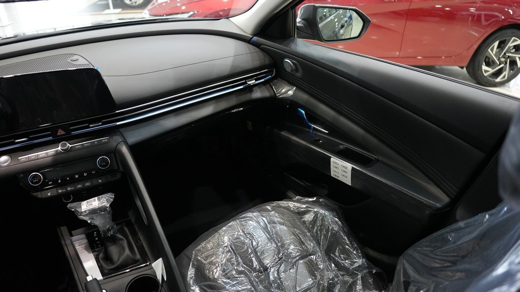 2025 Hyundai Elantra, 1.6L, 0km - Image 13