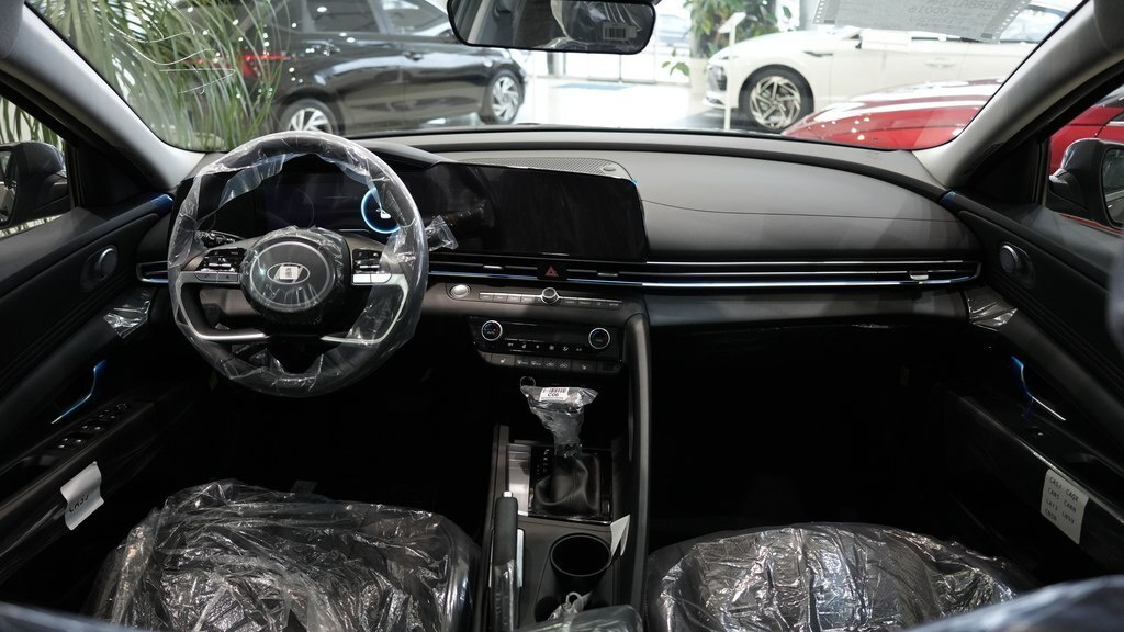 2025 Hyundai Elantra, 1.6L, 0km - Image 7