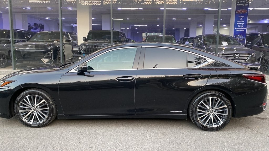 2021 Lexus ES 300h, 2.5L, 109123km - Image 7
