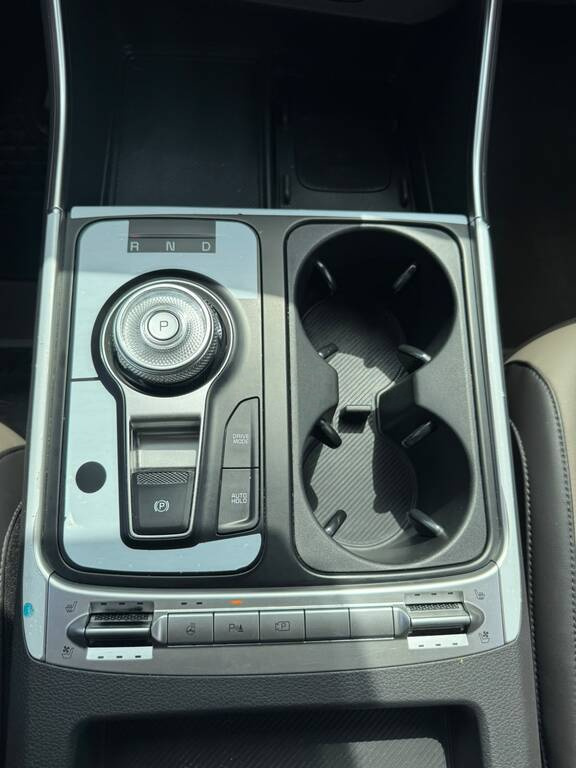 2024 Kia Carnival, 1.6L, 11500km - Image 9