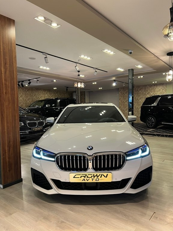 2021 BMW 530e, 2.0L, 116000km - Image 2