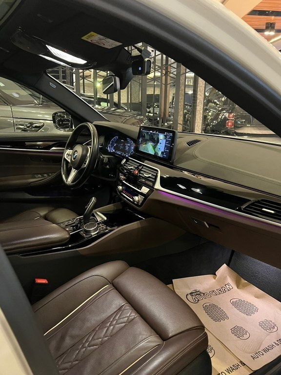 2021 BMW 530e, 2.0L, 116000km - Image 11
