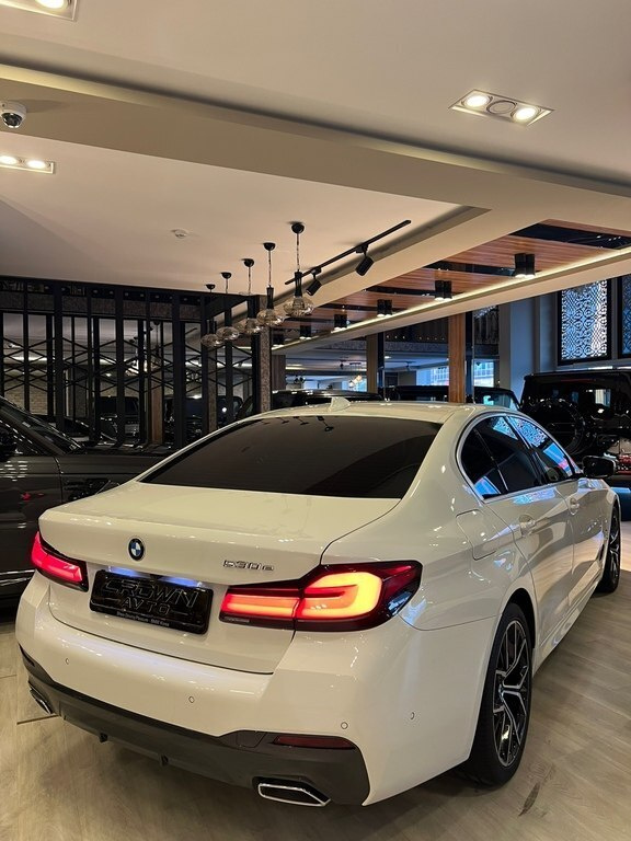 2021 BMW 530e, 2.0L, 116000km - Image 7