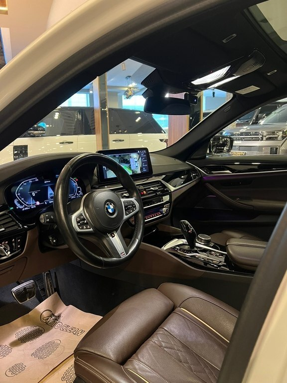 2021 BMW 530e, 2.0L, 116000km - Image 10