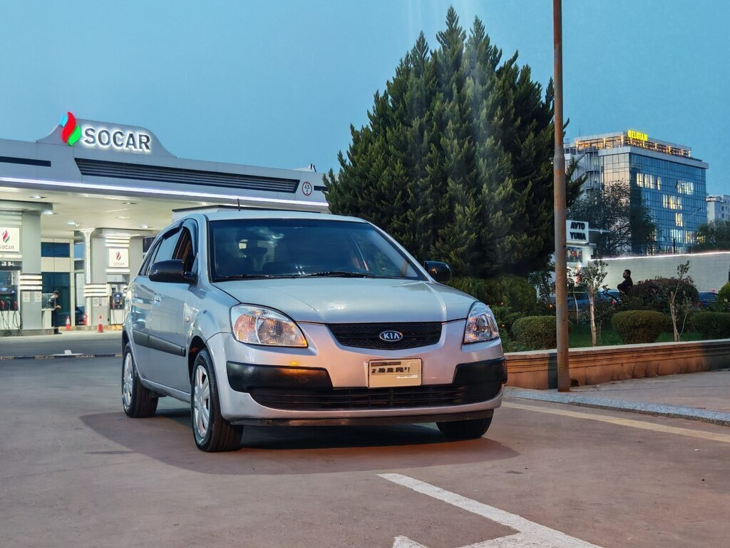 2005 Kia Rio, 1.5L, 184239km - Image 1
