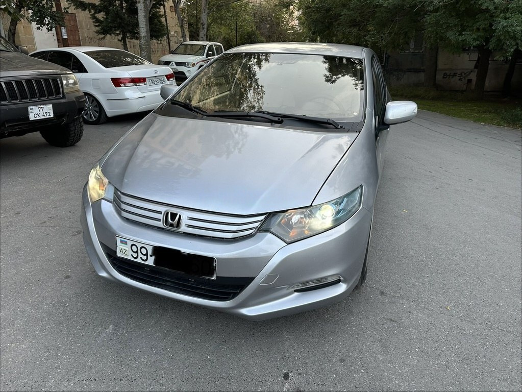 2011 Honda Insight, 1.3L, 248000km - Image 3