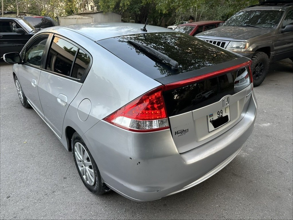 2011 Honda Insight, 1.3L, 248000km - Image 5