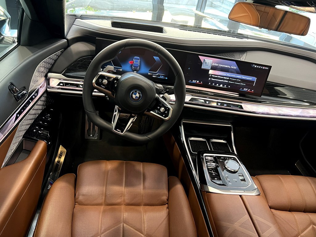 2024 BMW 750e, 3.0L, 32000km - Image 9