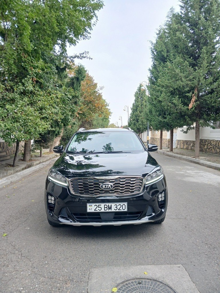 2019 Kia Sorento, 2.2L, 182000km - Image 1