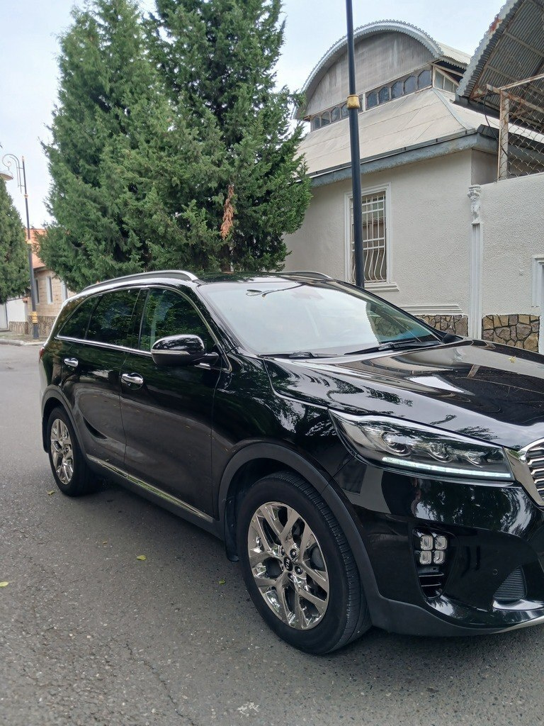 2019 Kia Sorento, 2.2L, 182000km - Image 2