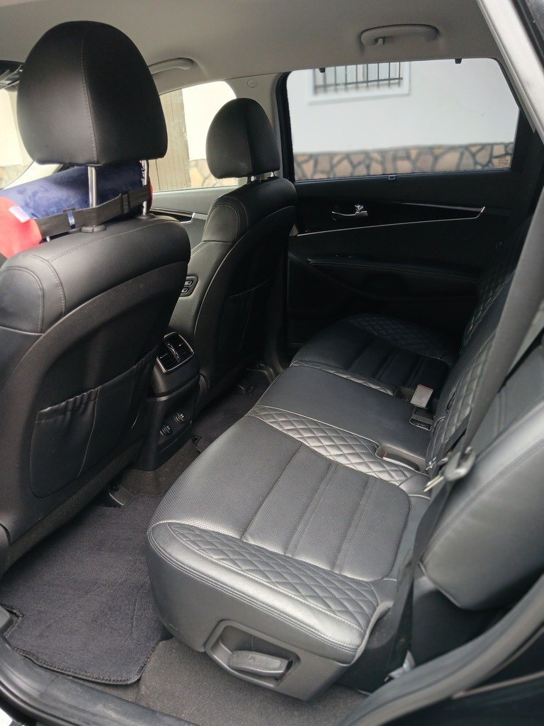 2019 Kia Sorento, 2.2L, 182000km - Image 11