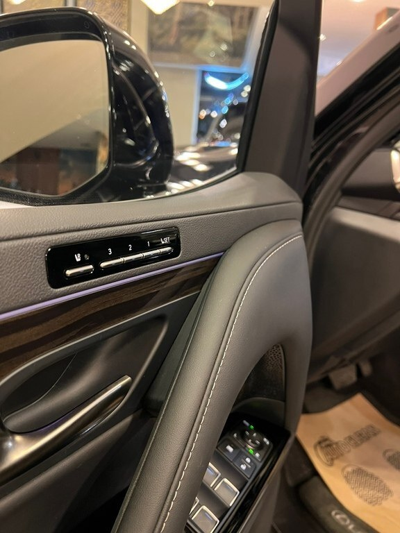 2023 Lexus LX 600, 3.5L, 14000km - Image 12