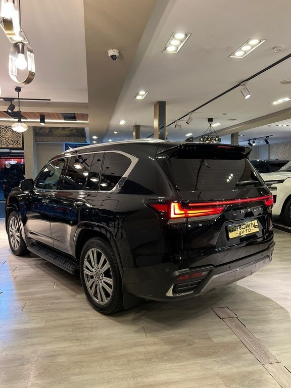 2023 Lexus LX 600, 3.5L, 14000km - Image 6
