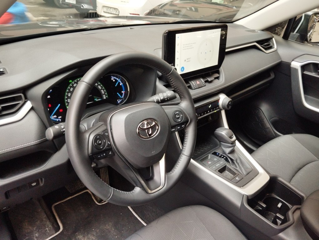 2025 Toyota RAV4, 2.5L, 10000km - Image 11