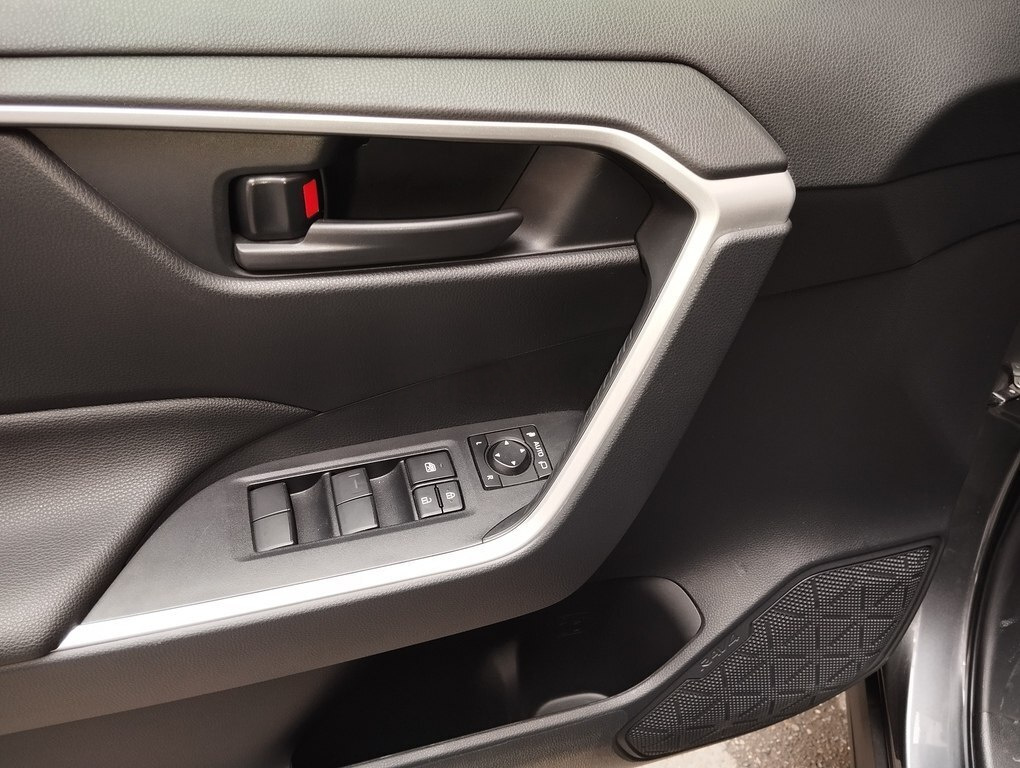 2025 Toyota RAV4, 2.5L, 10000km - Image 12