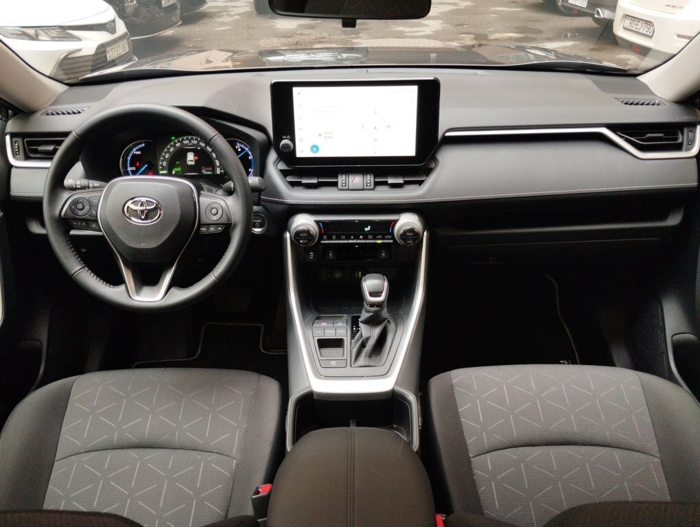 2025 Toyota RAV4, 2.5L, 10000km - Image 5