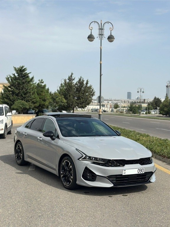 2023 Kia K5, 1.6L, 69000km - Image 1