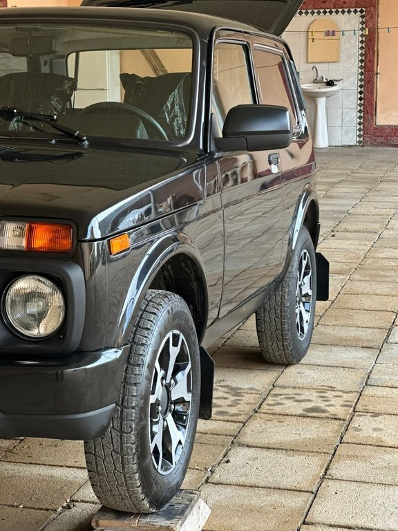 2019 LADA (VAZ) Niva, 1.7L, 112788km - Image 2