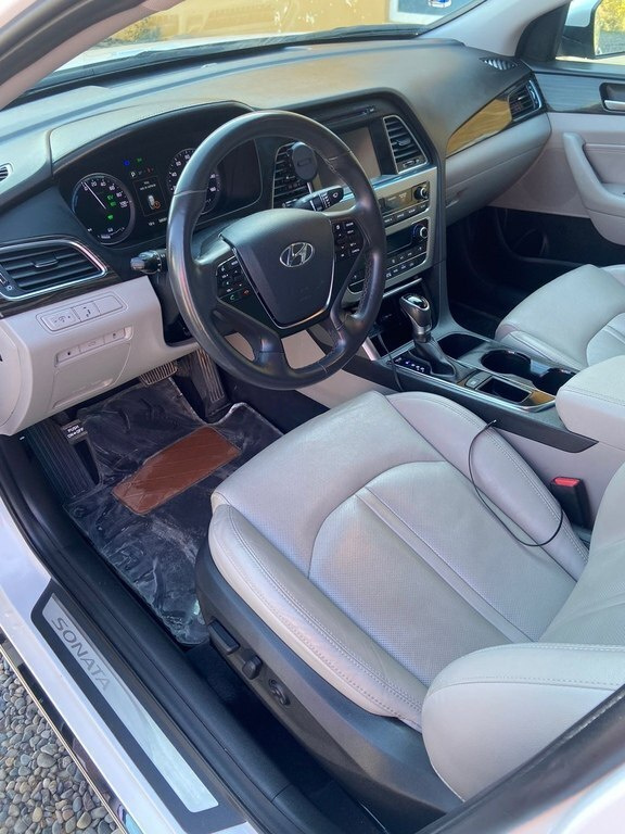 2017 Hyundai Sonata, 2.0L, 128748km - Image 8