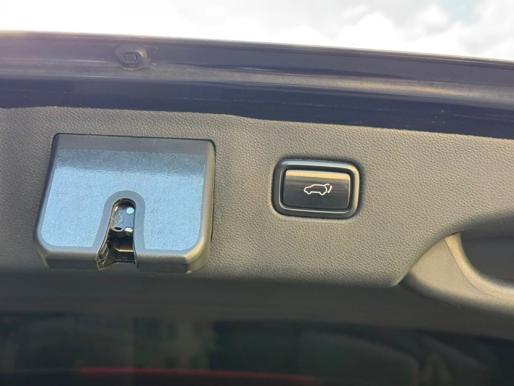 2017 Kia Sorento, 2.0L, 171271km - Image 2