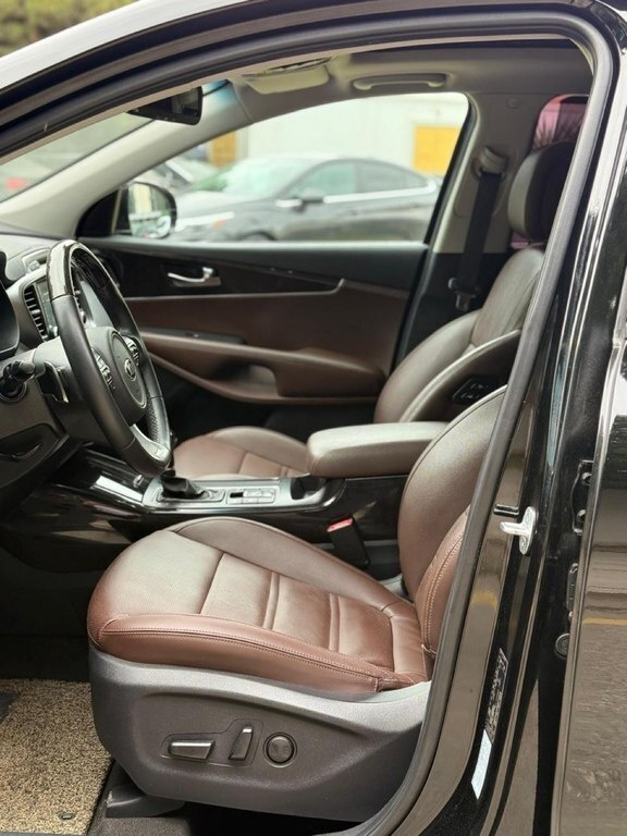 2017 Kia Sorento, 2.0L, 171271km - Image 11