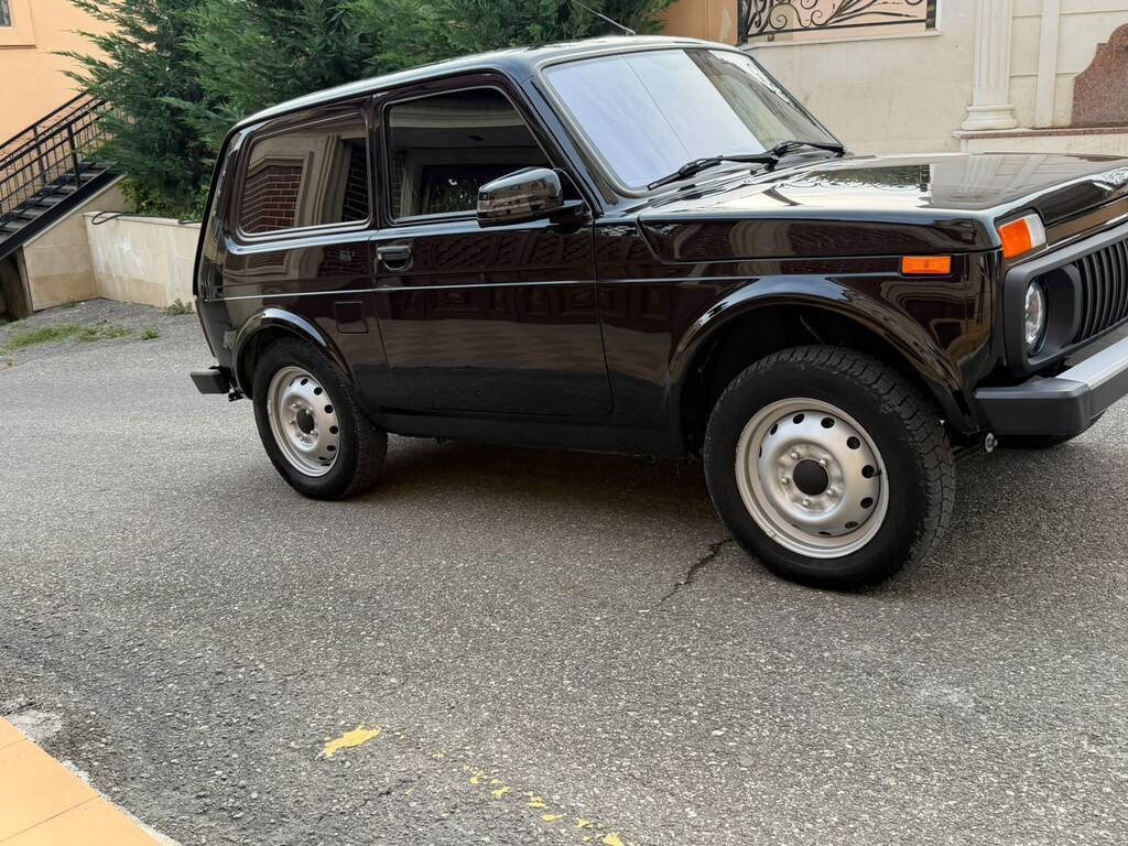 2021 LADA (VAZ) Niva, 1.7L, 51000km - Image 4
