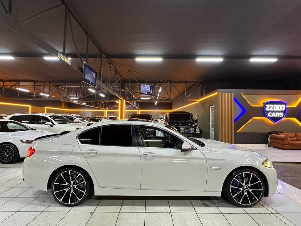 2016 BMW 528, 2.0L, 159600km - Image 11