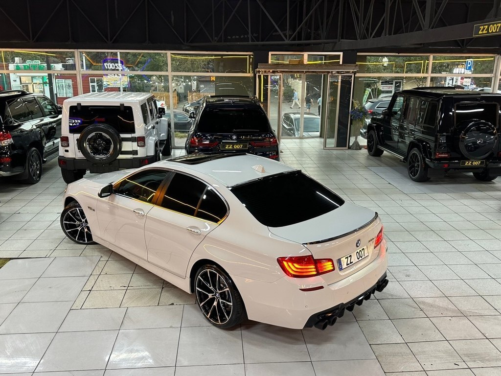2016 BMW 528, 2.0L, 159600km - Image 12