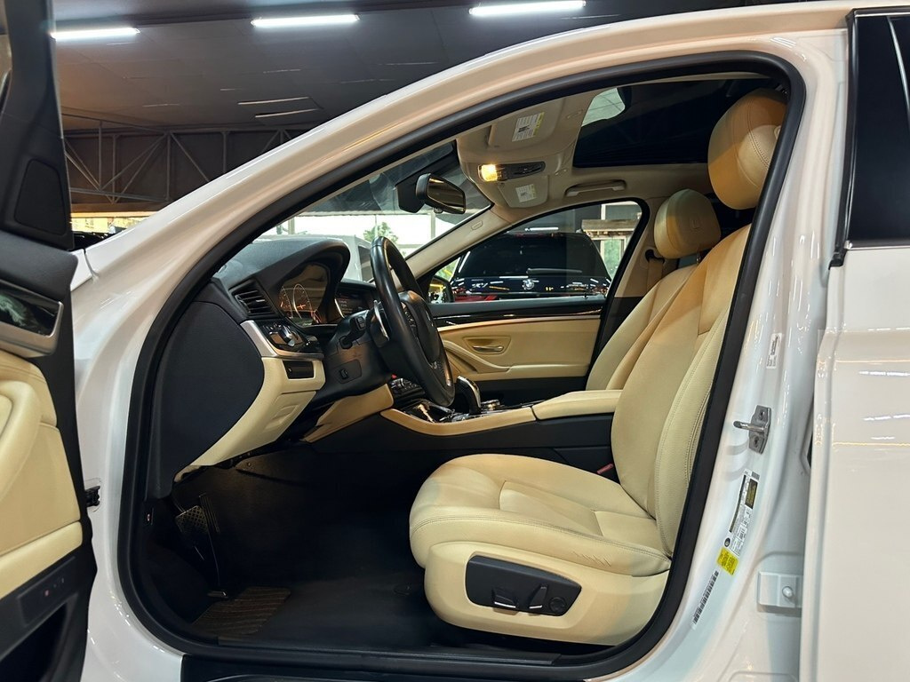 2016 BMW 528, 2.0L, 159600km - Image 14