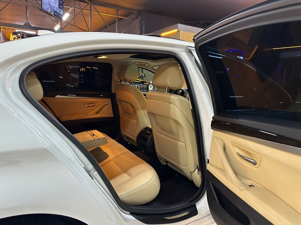 2016 BMW 528, 2.0L, 159600km - Image 16