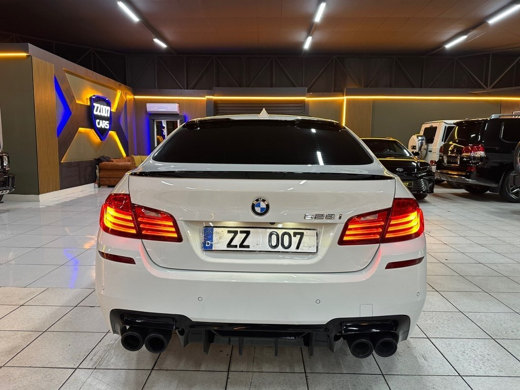 2016 BMW 528, 2.0L, 159600km - Image 7