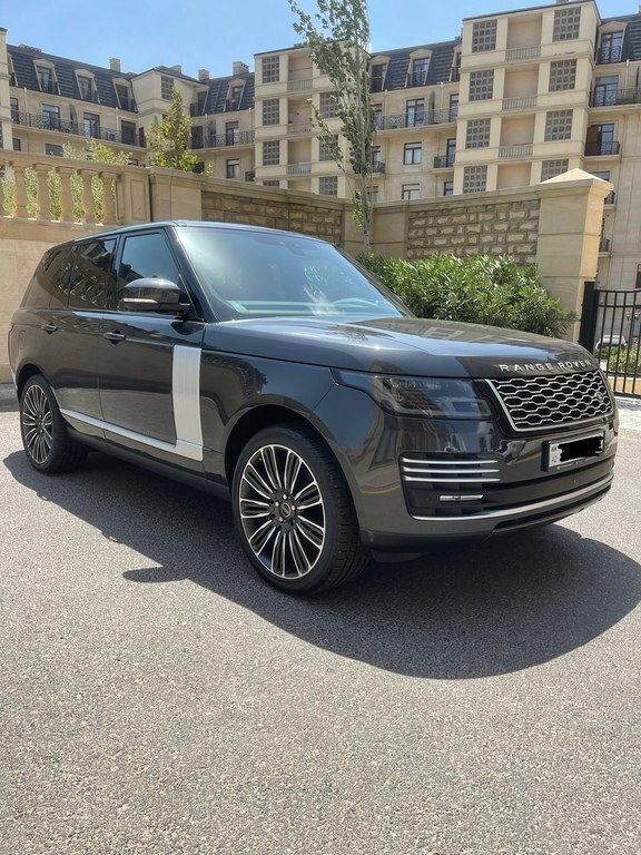 2018 Land Rover Range Rover, 3.0L, 83000km - Image 3