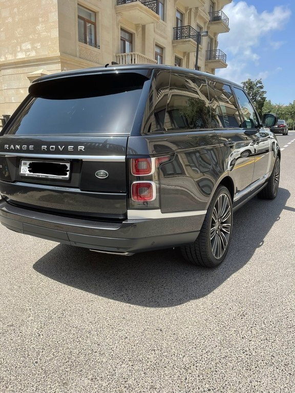 2018 Land Rover Range Rover, 3.0L, 83000km - Image 6