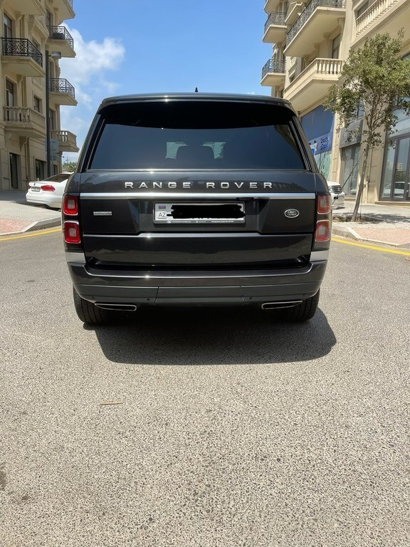 2018 Land Rover Range Rover, 3.0L, 83000km - Image 8