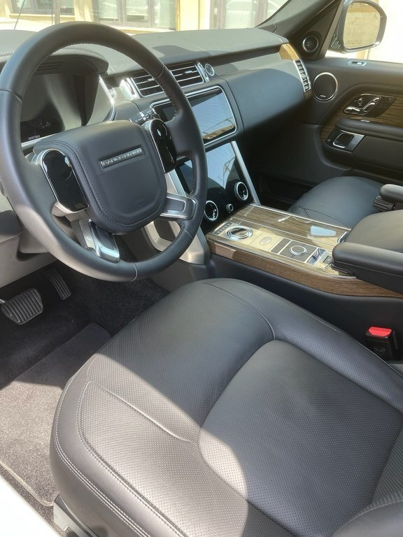 2018 Land Rover Range Rover, 3.0L, 83000km - Image 9