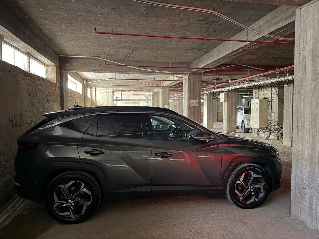 2021 Hyundai Tucson, 2.0L, 82000km - Image 13