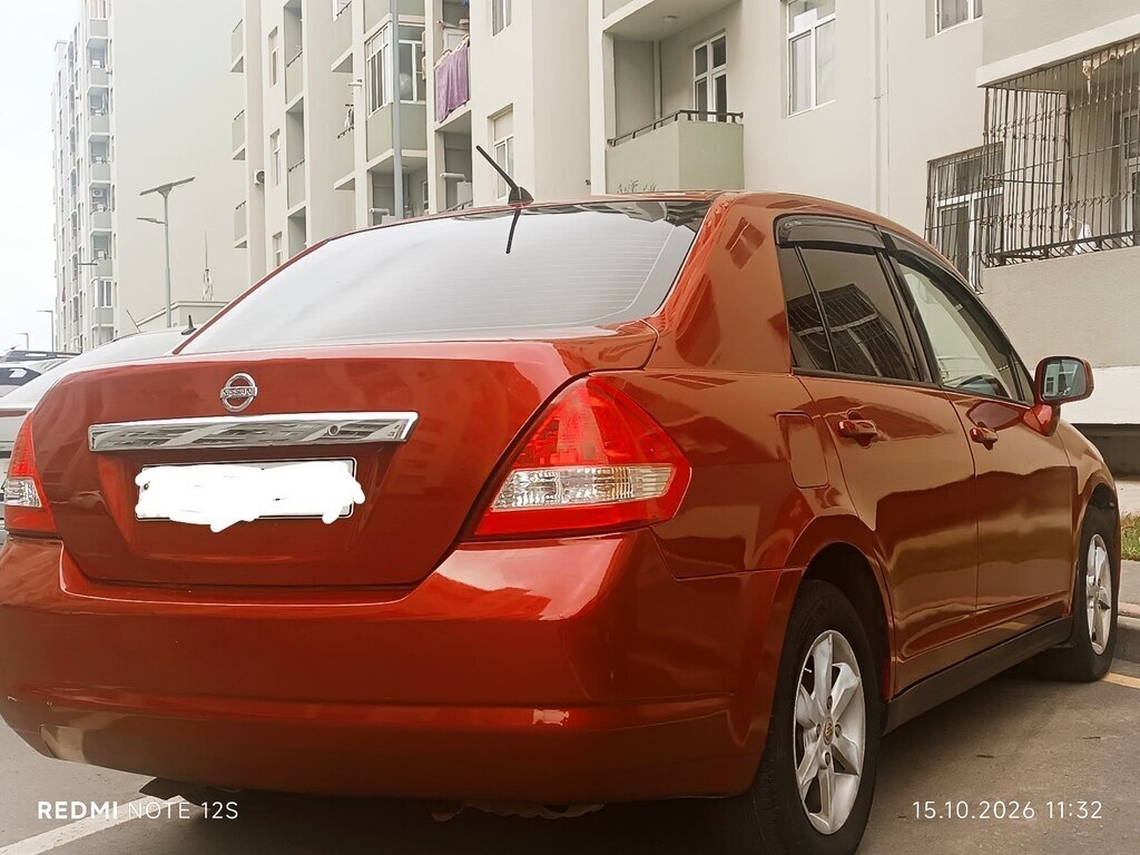2011 Nissan Versa, 1.8L, 198000km - Image 2