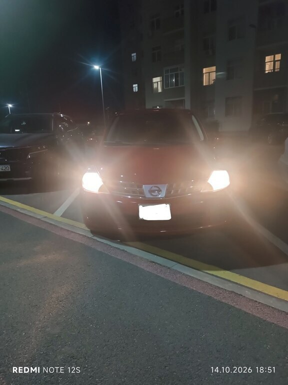 2011 Nissan Versa, 1.8L, 198000km - Image 3