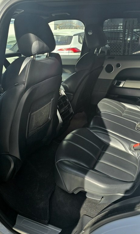 2015 Land Rover RR Sport, 3.0L, 191000km - Image 9