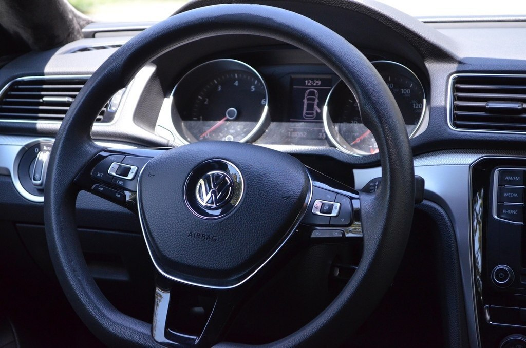 2016 Volkswagen Passat, 1.8L, 138360km - Image 17