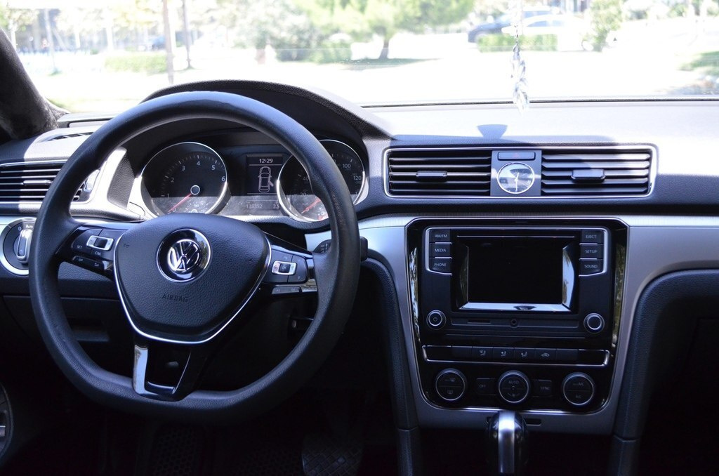 2016 Volkswagen Passat, 1.8L, 138360km - Image 20