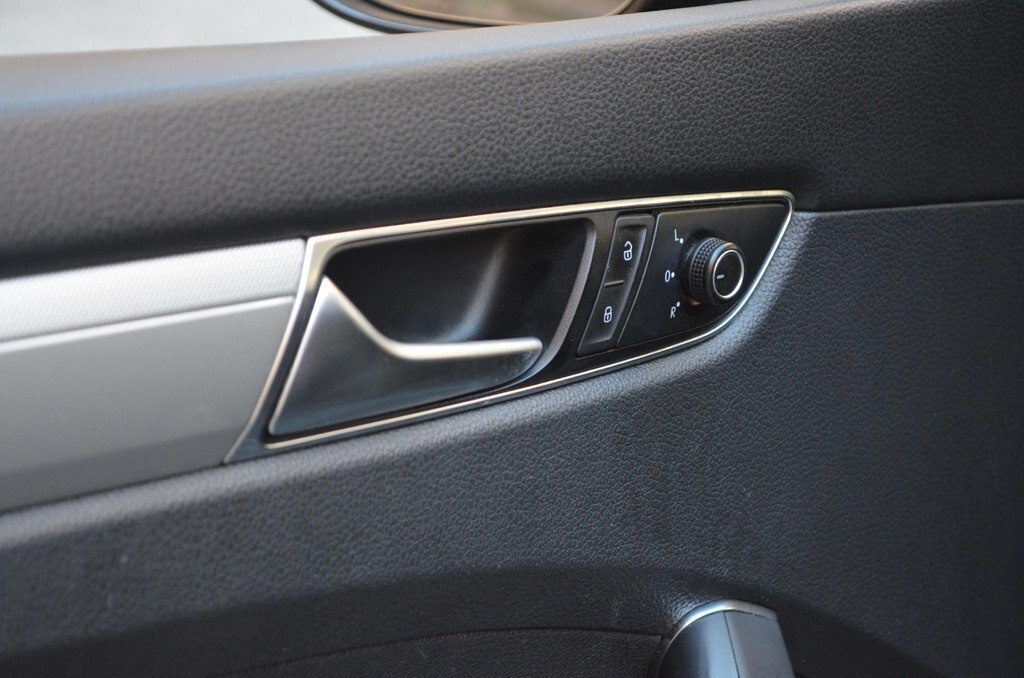 2016 Volkswagen Passat, 1.8L, 138360km - Image 8
