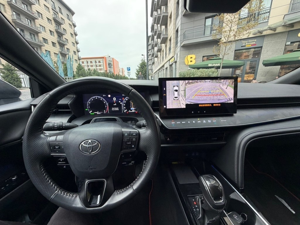 2025 Toyota Camry, 2.0L, 46000km - Image 12