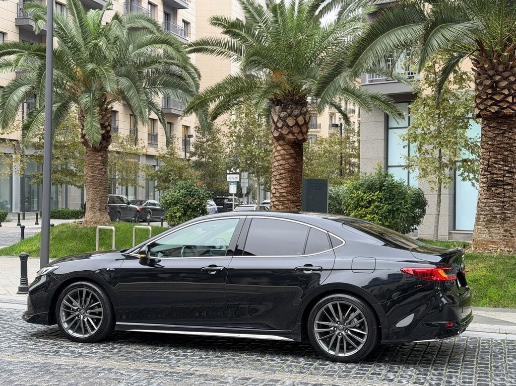 2025 Toyota Camry, 2.0L, 46000km - Image 14
