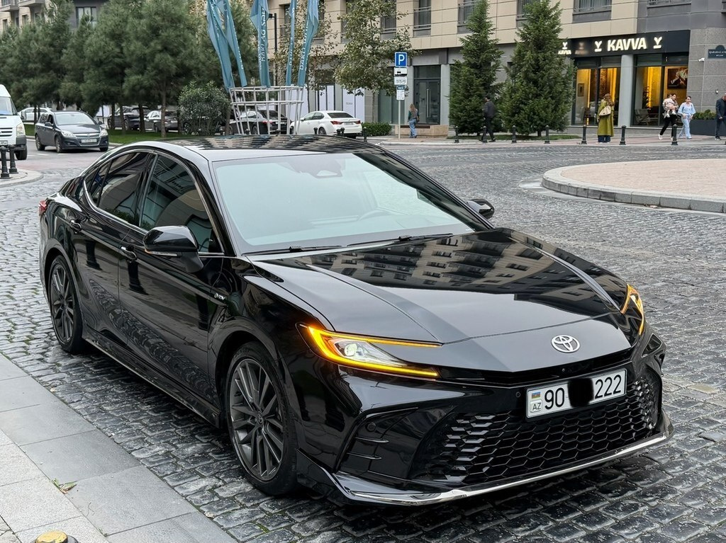2025 Toyota Camry, 2.0L, 46000km - Image 7